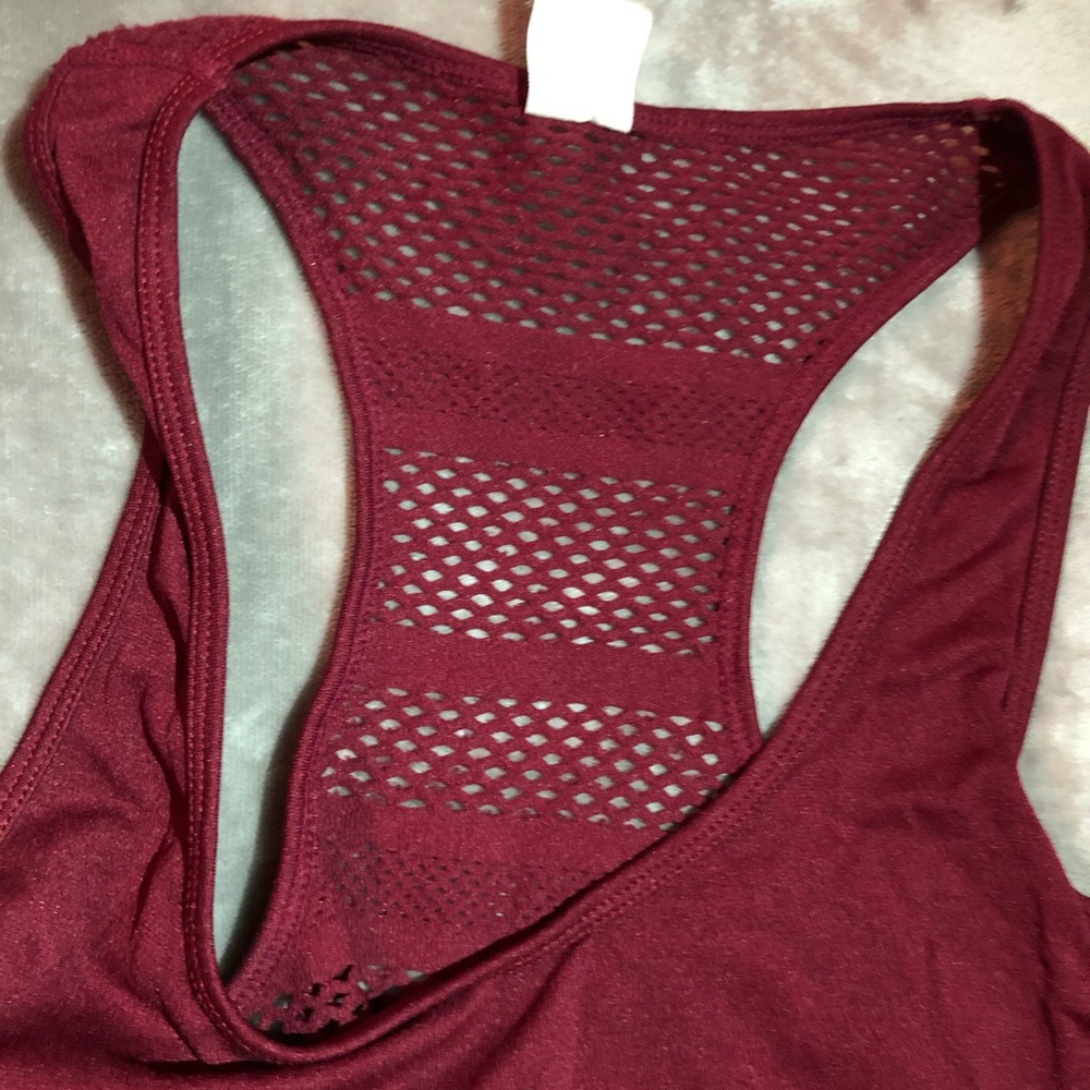 Razorback Workout Tank - Picture 2 of 2